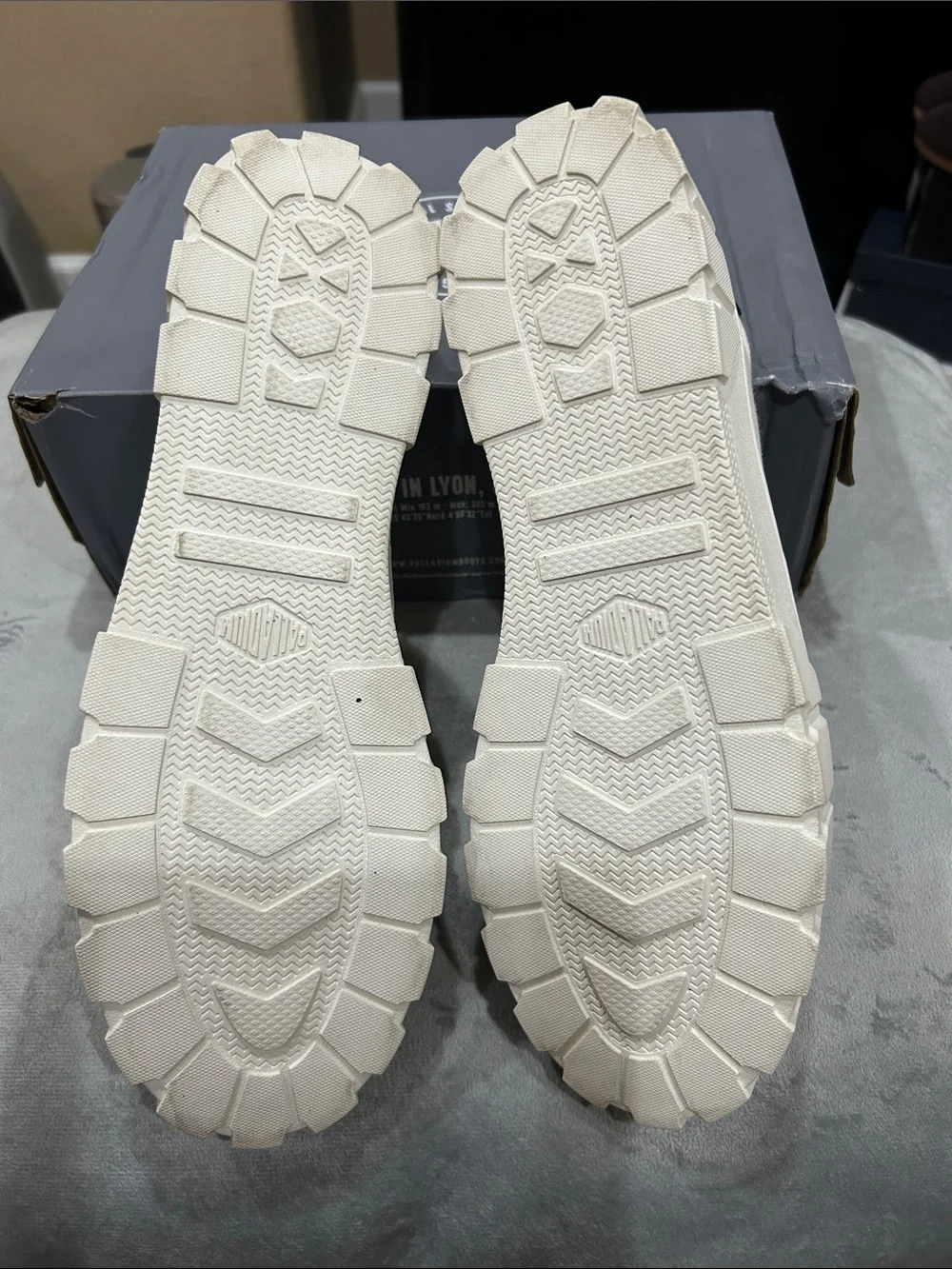 Palladium thick lug